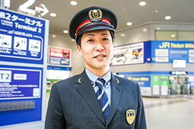 写真:西日本旅客鉄道株式会社　関西空港駅　駅長 御堂 直樹さん