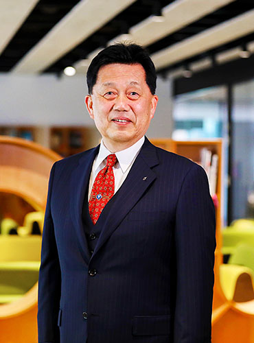 学長：宮本　郁夫